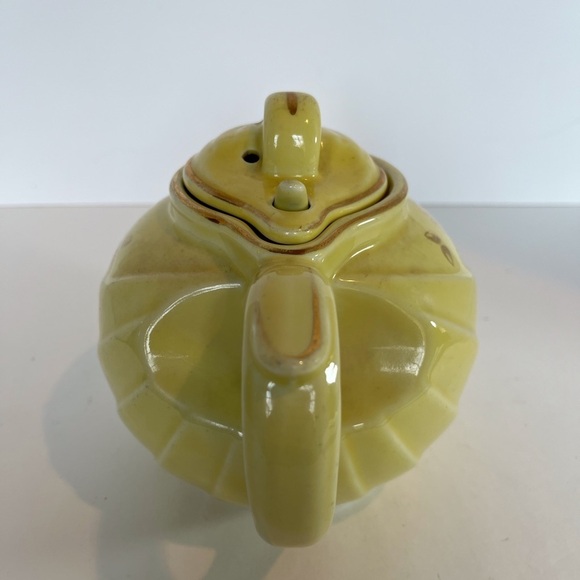 Vintage Hall USA Teapot with Hook Lid - Picture 2 of 11